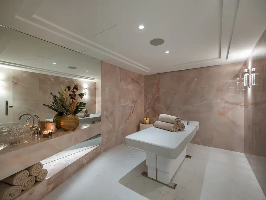 Le Blanchot interior view 4