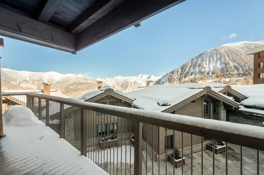 Alpamayor Algonquin interior view 4