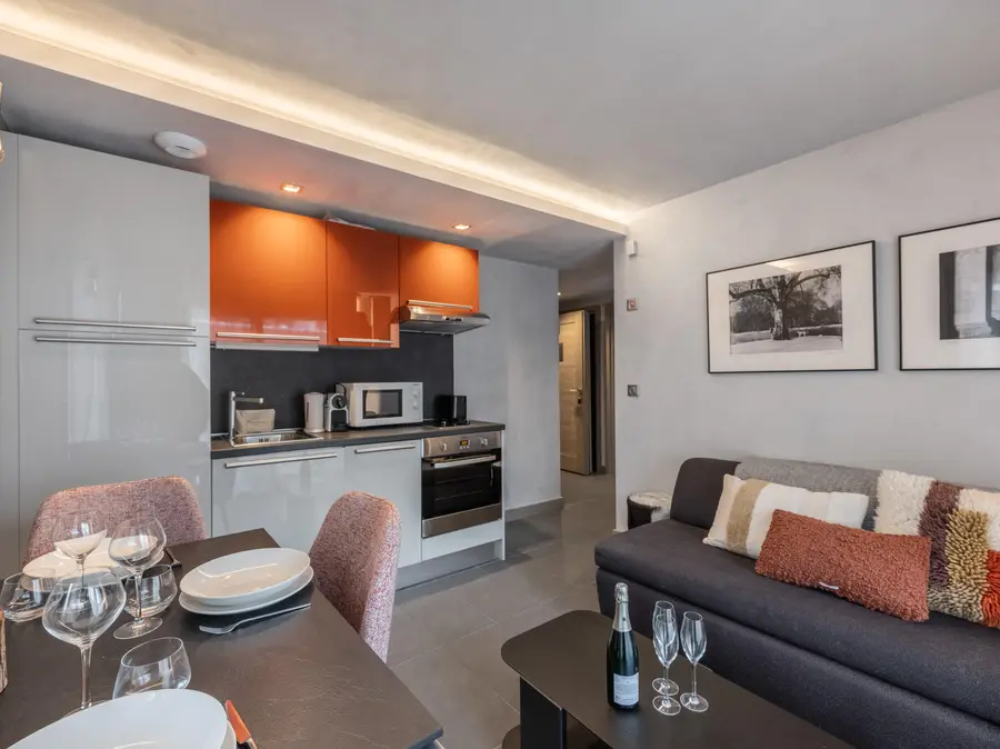 Tarine interior view 2