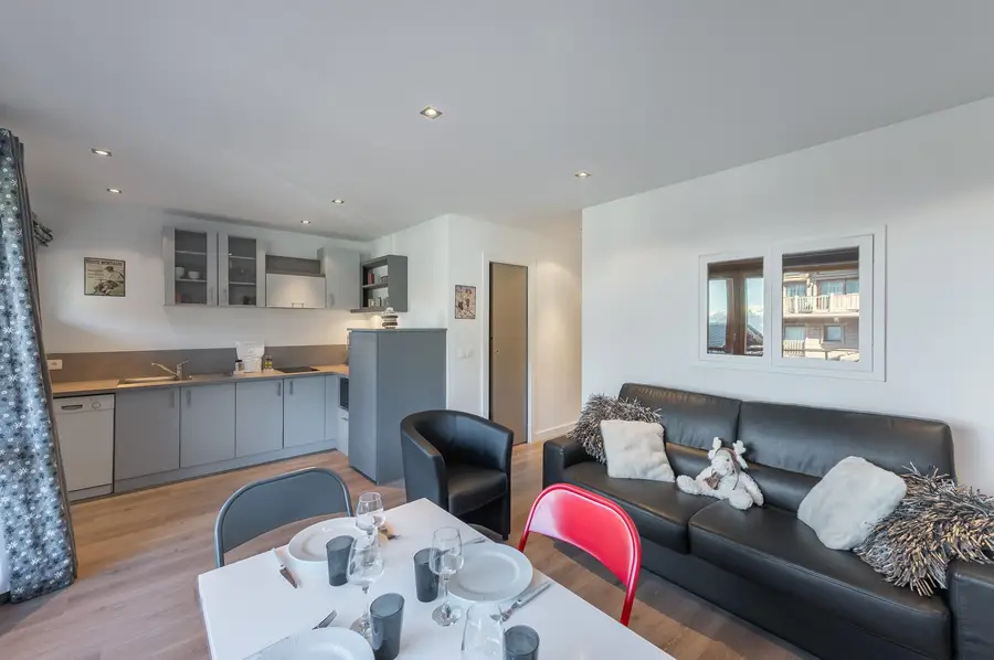 RE001C - Luxury 0 bedroom appartement in Centre