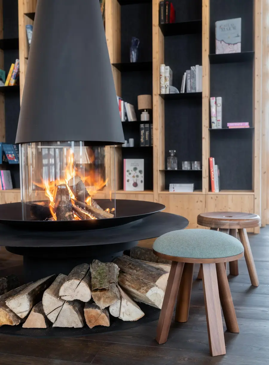 Khoton interior view 4