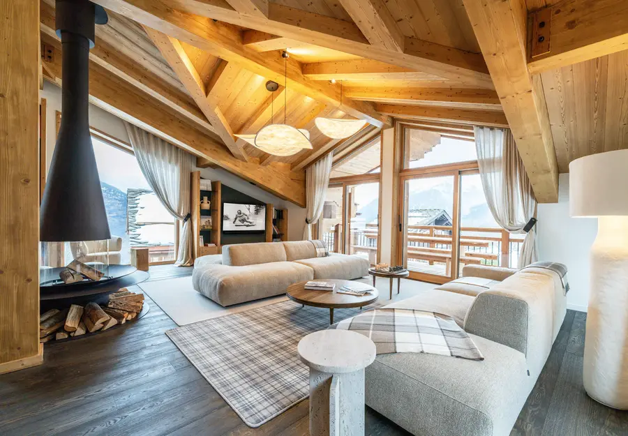 Beloukha interior view 3