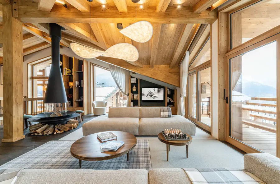 Beloukha interior view 4