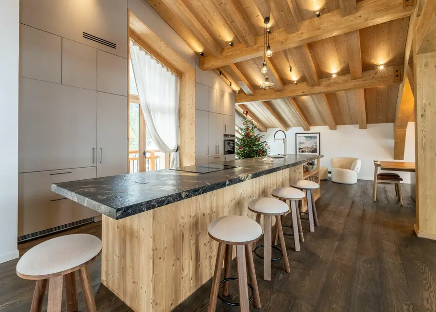 Beloukha interior view 5