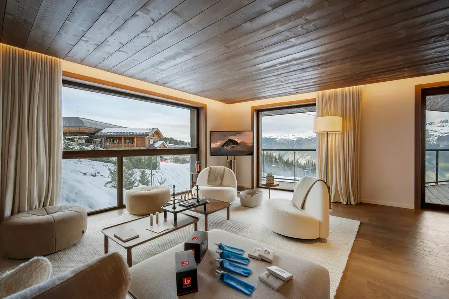 Atmosphere - 101 interior view 2