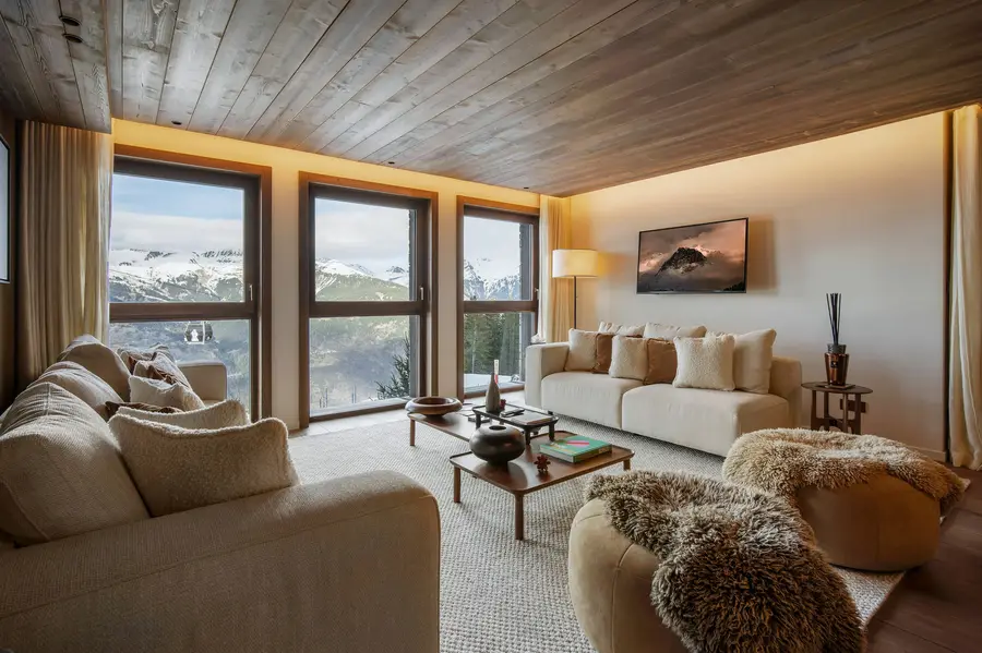 Atmosphere - 102 interior view 2