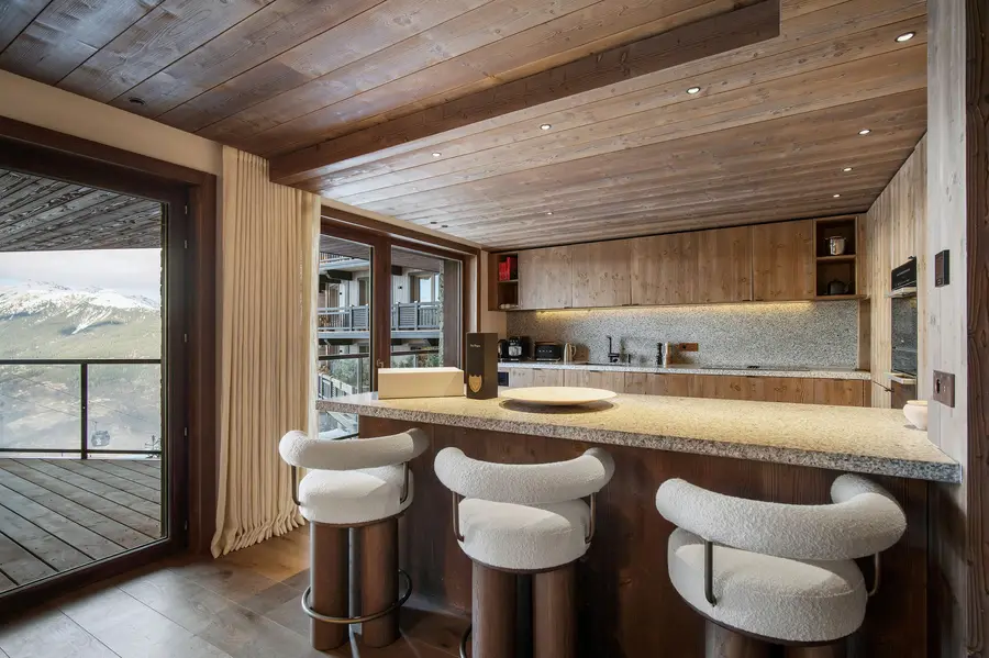 Atmosphere - 102 interior view 5