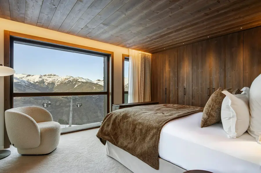 Atmosphere - 201 interior view 4