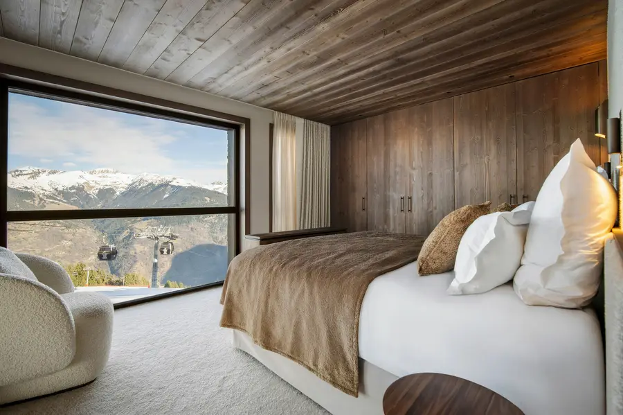 Atmosphere - 301 interior view 4