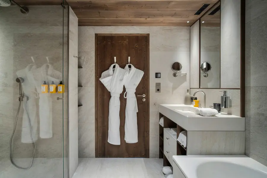 Atmosphere - 301 interior view 5