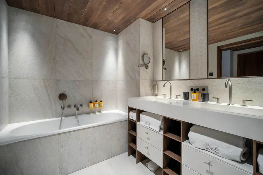 Atmosphere - 202 interior view 5