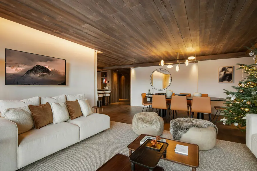 Atmosphere - 202 interior view 2