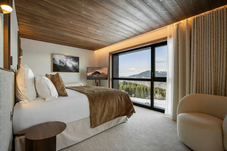 Atmosphere - 502 interior view 5