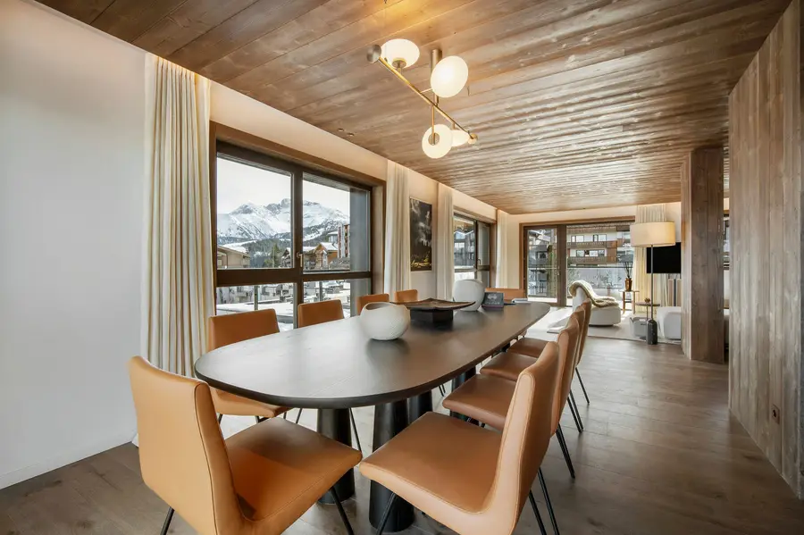 Atmosphere - 502 interior view 3