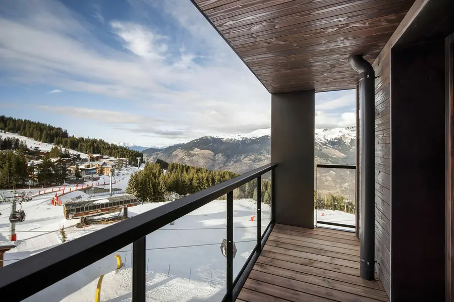 Atmosphere - 701 interior view 4