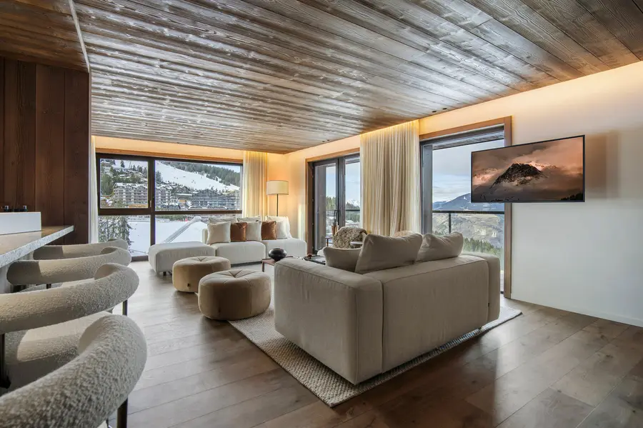 Atmosphere - 701 interior view 5