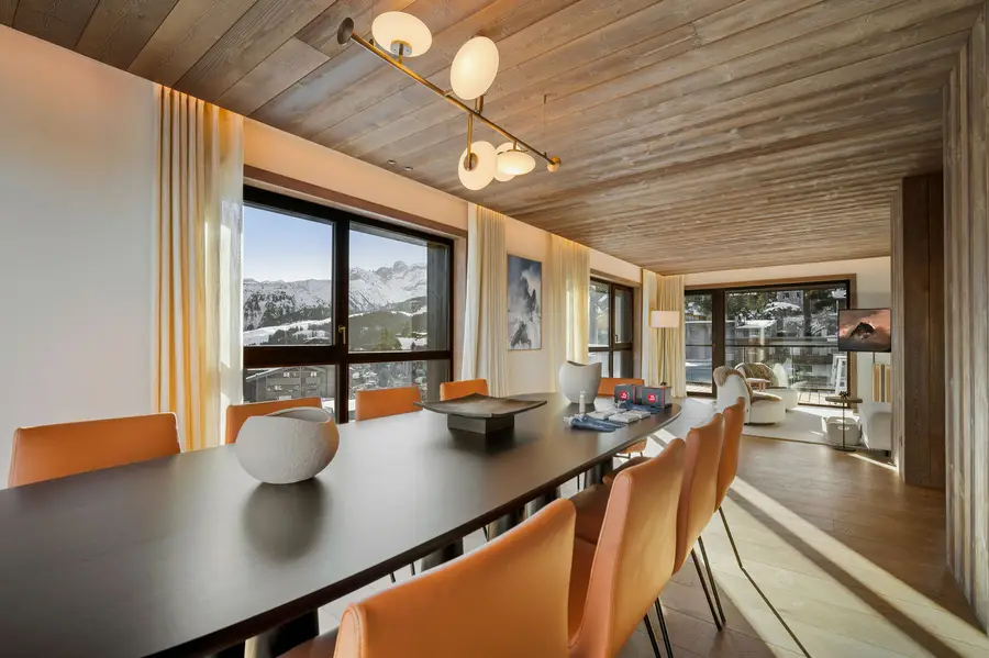 Atmosphere - 802 interior view 3