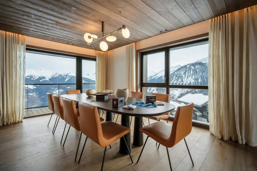 Atmosphere - 902 interior view 3