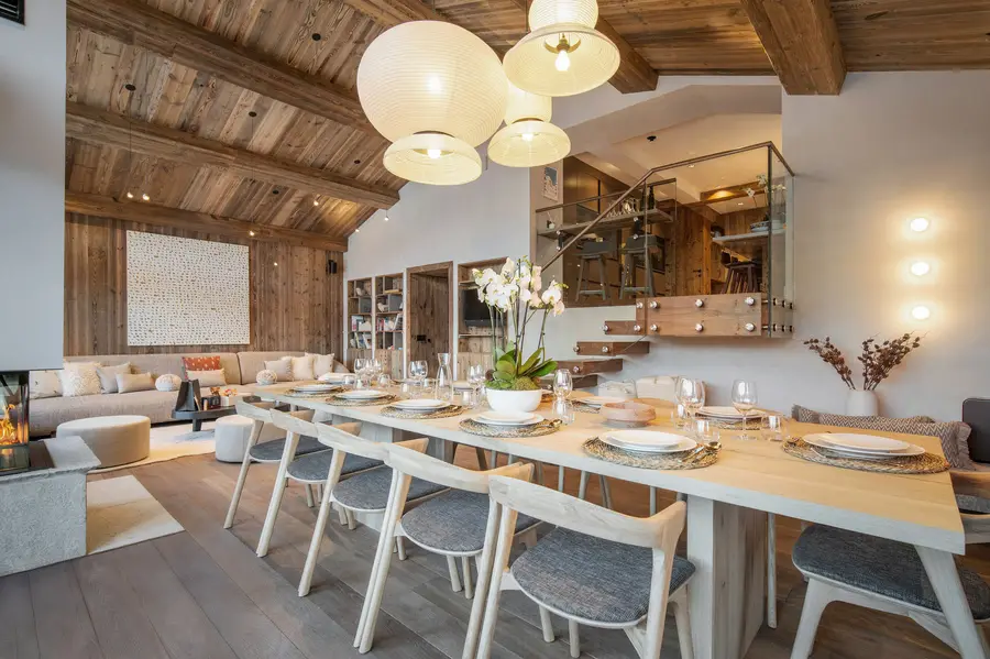 LA POUDREUSE interior view 3