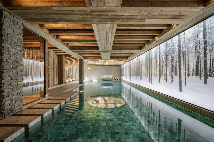 Moon 1850 interior view 4