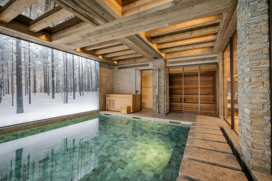 Moon 1850 interior view 5