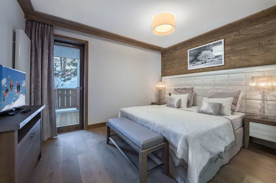 Carre Blanc 234 interior view 4