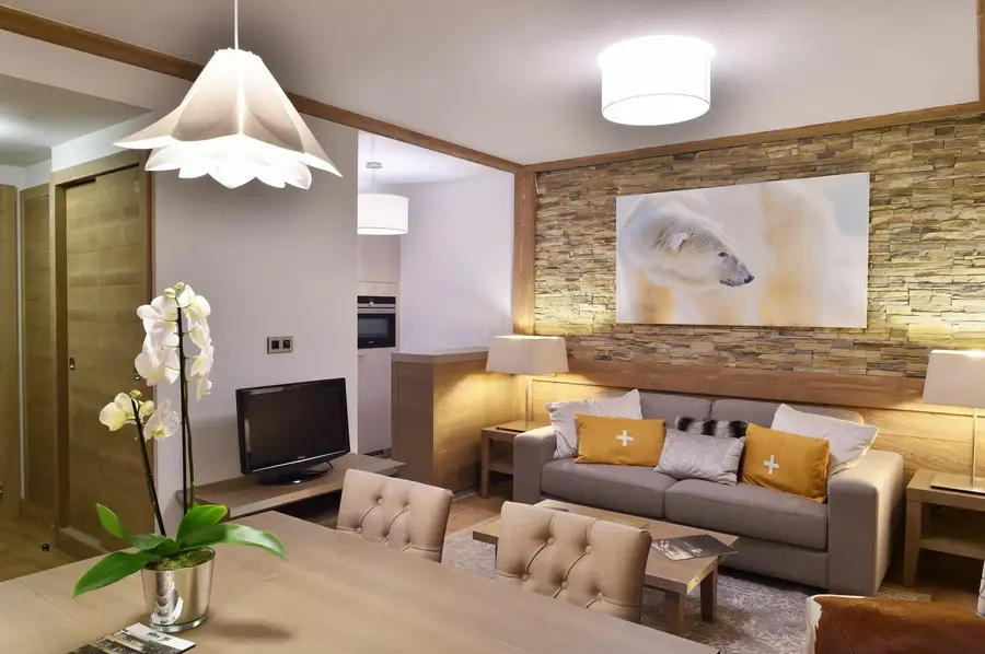 Carre Blanc 111 interior view 2