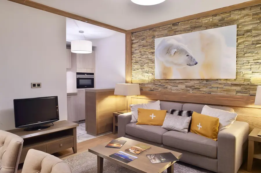 Carre Blanc 111 interior view 5