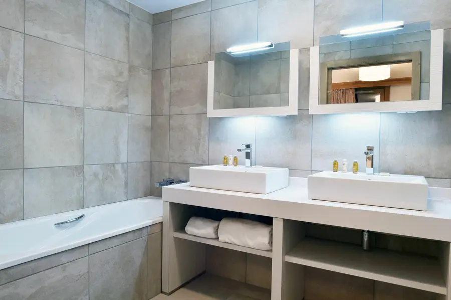 Carre Blanc 111 interior view 3