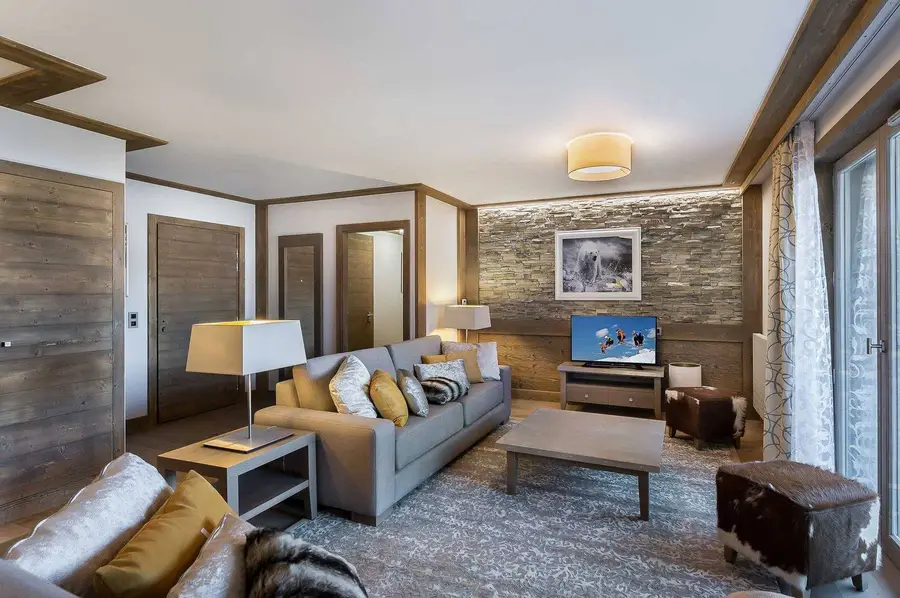 Carre Blanc 131 interior view 3