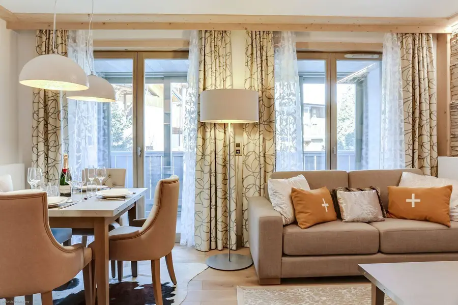 Carre Blanc 130 interior view 5