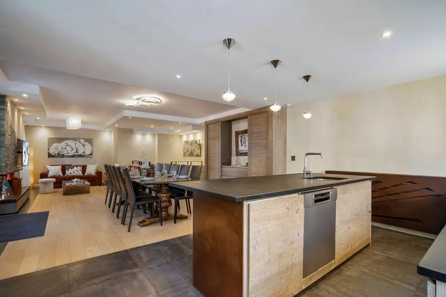 Natou interior view 2