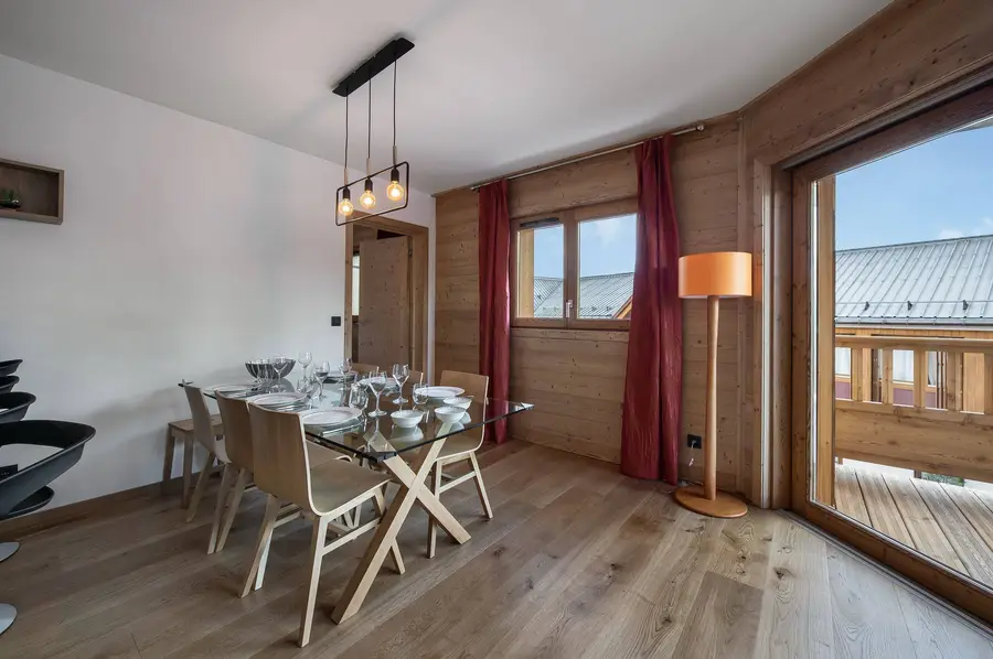 Chantemerle 101 interior view 4