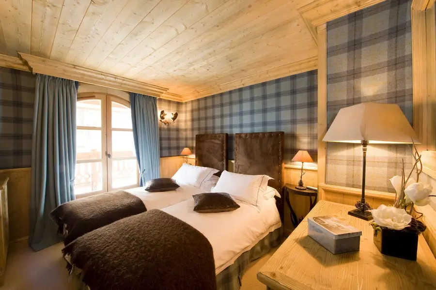 Aigle Blanc interior view 4