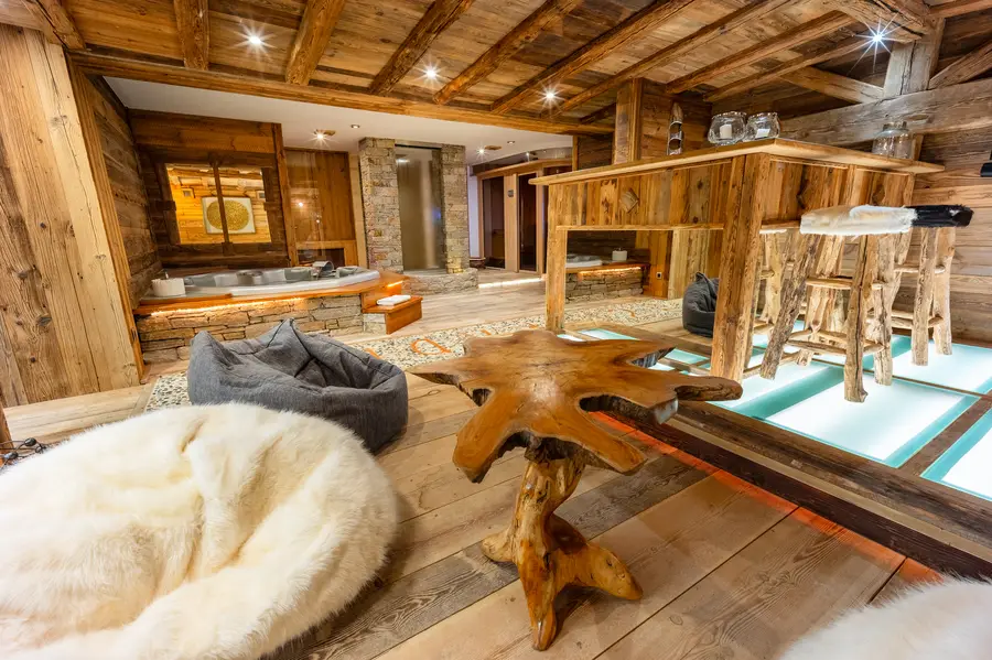 Nirvana interior view 5